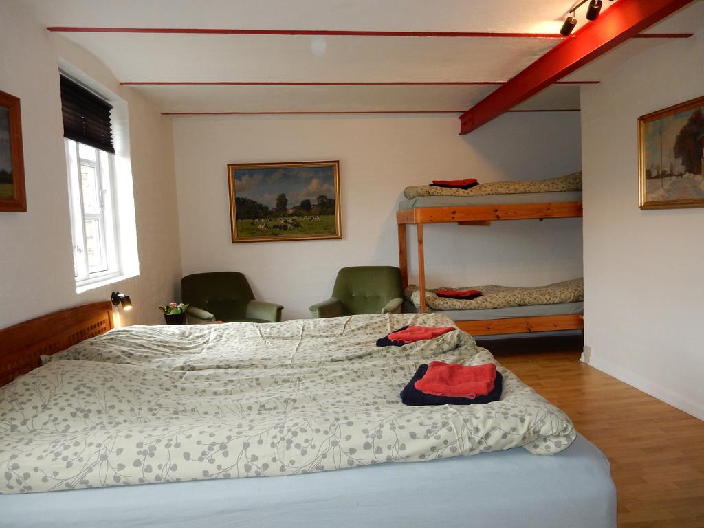 Den Gamle Kostald Bed & Breakfast Holsted Esterno foto