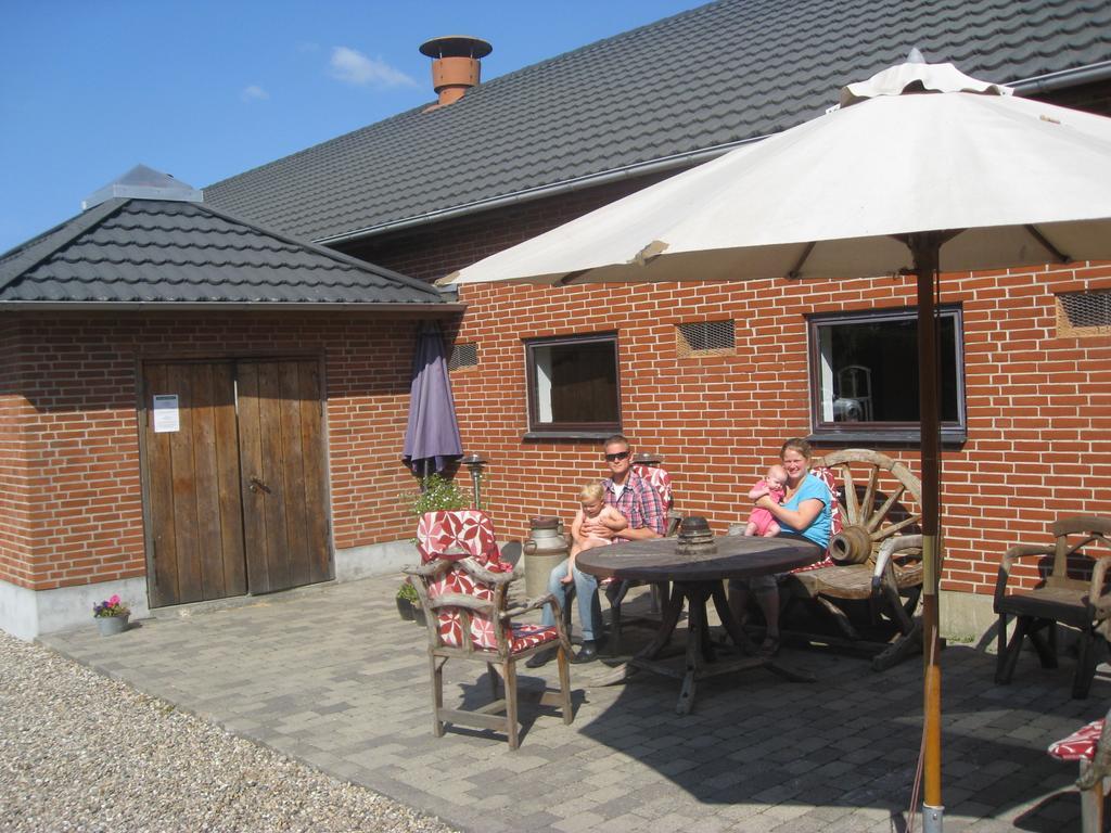 Den Gamle Kostald Bed & Breakfast Holsted Esterno foto